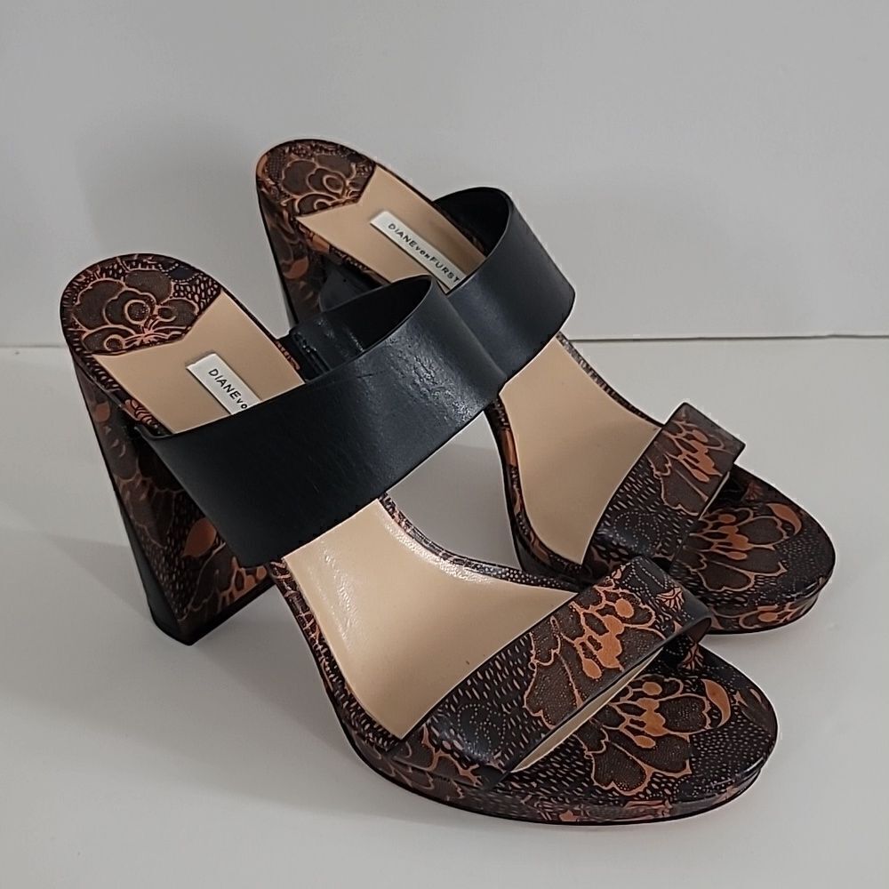 Diane Von Furstenberg 2 Strap Heeled Leather Sandals
